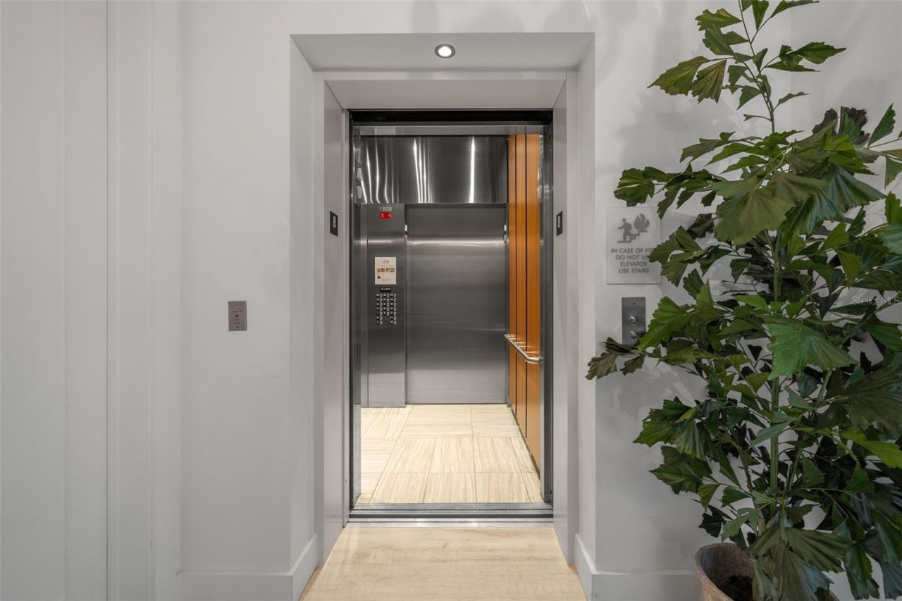 1155 N Gulfstream Avenue, Unit 802, Sarasota, FL 34236 Photo