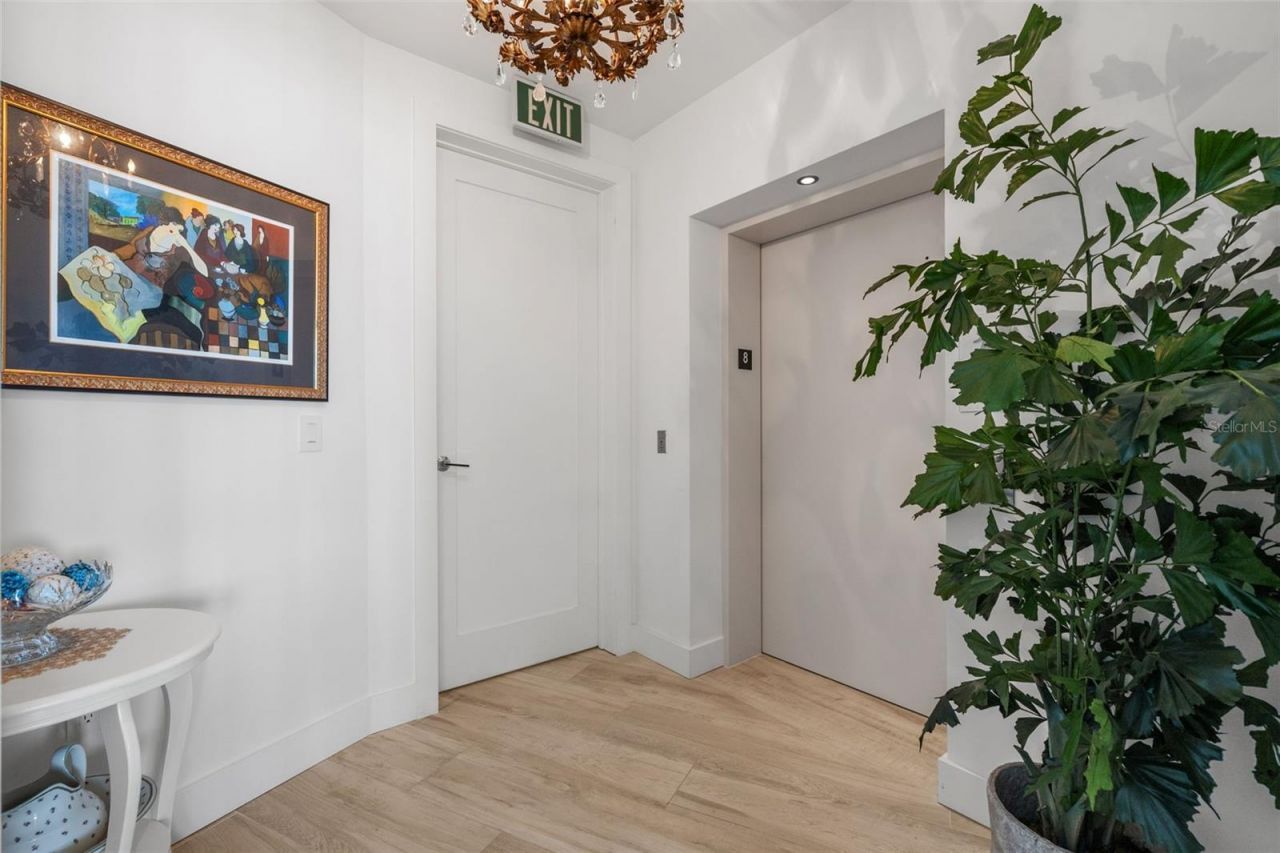 1155 N Gulfstream Avenue, Unit 802, Sarasota, FL 34236 Photo