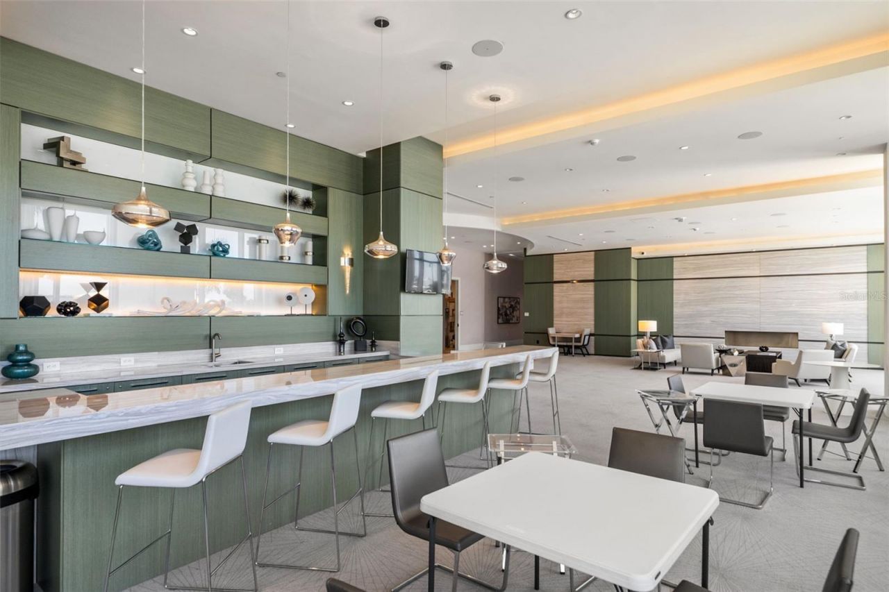 1155 N Gulfstream Avenue, Unit 802, Sarasota, FL 34236 Photo