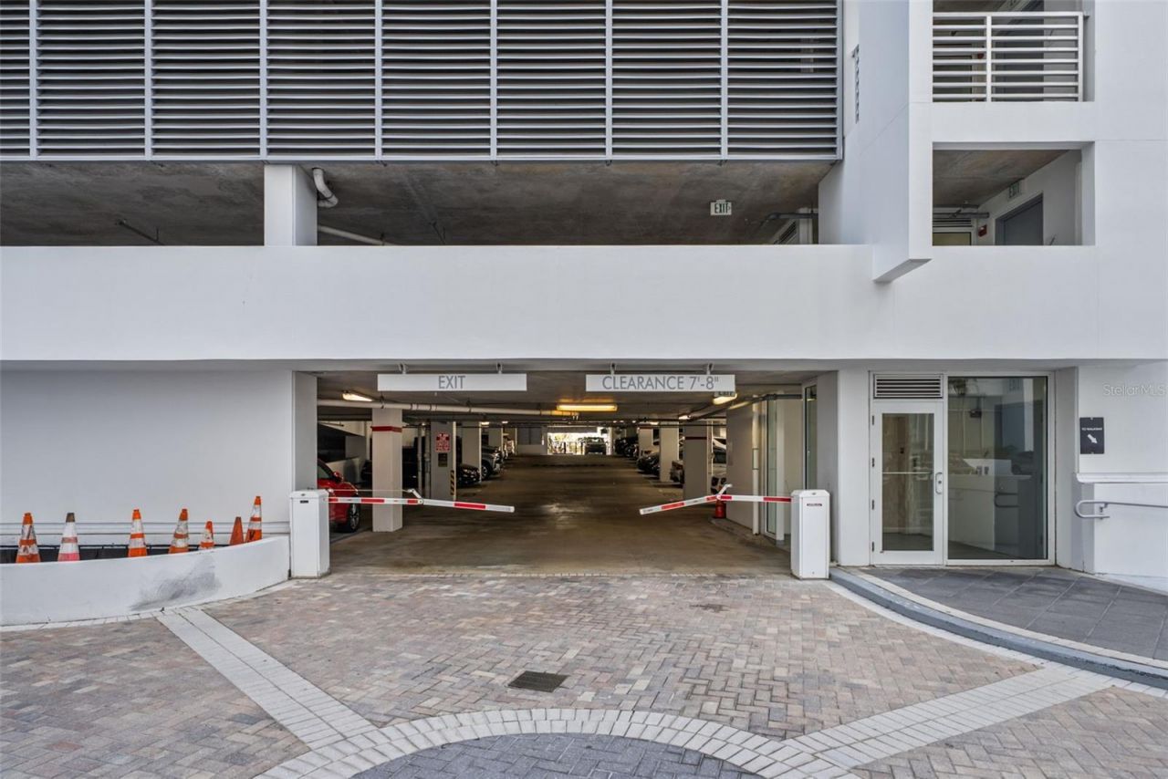 1155 N Gulfstream Avenue, Unit 802, Sarasota, FL 34236 Photo