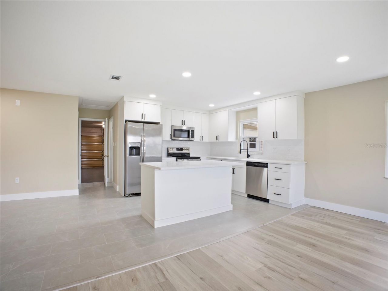 196 W Lake Damon Drive, Avon Park, FL 33825 Photo