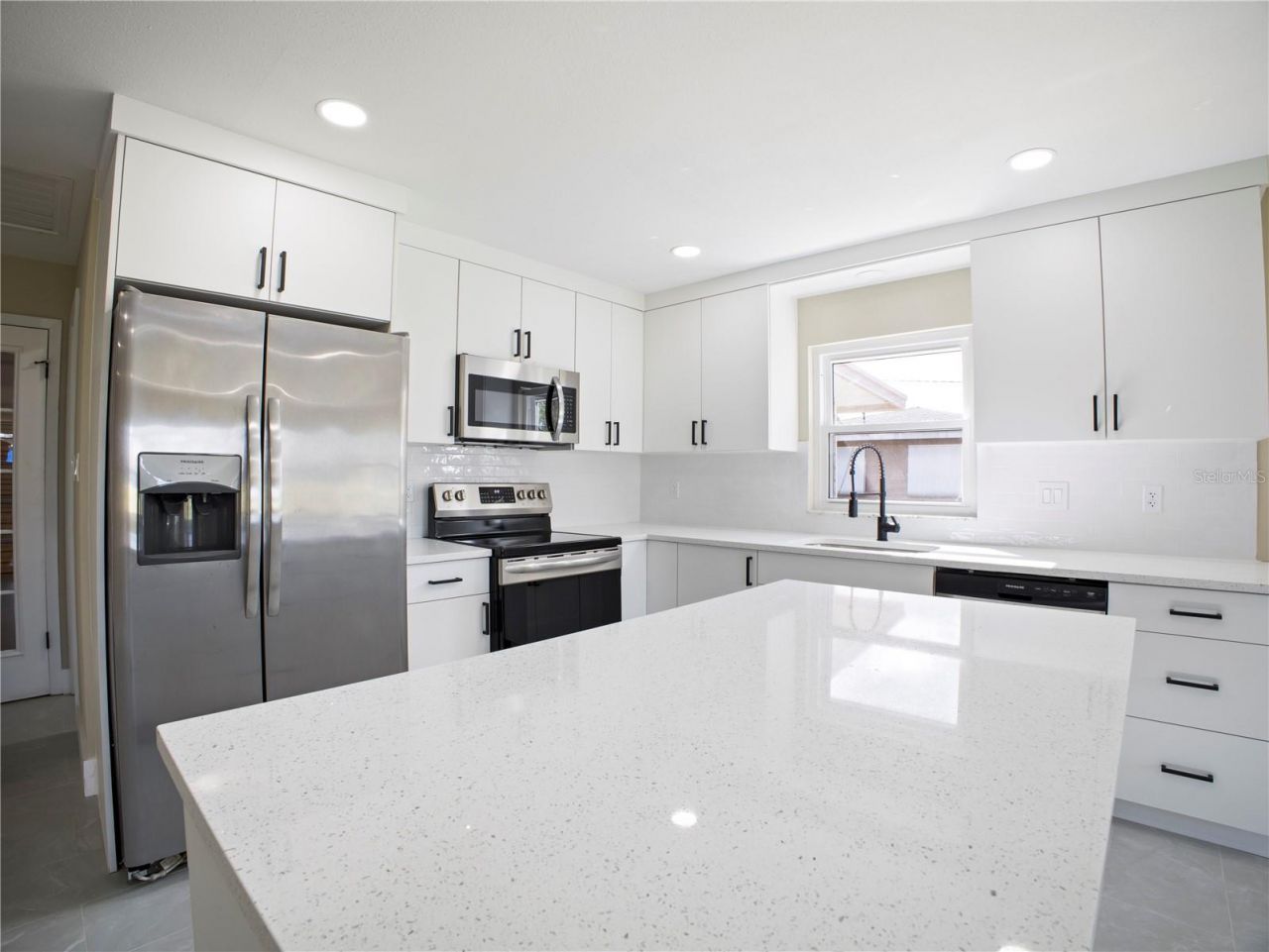 196 W Lake Damon Drive, Avon Park, FL 33825 Photo