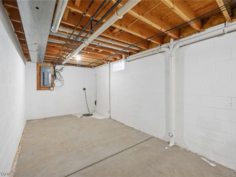 2031 Celestial Drive NE, Warren, OH 44484 Photo 36