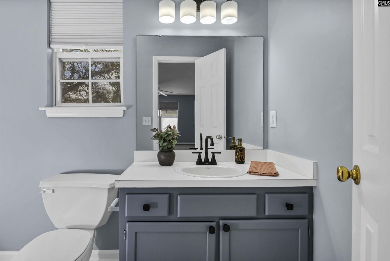 129 Montclaire Circle Photo 9