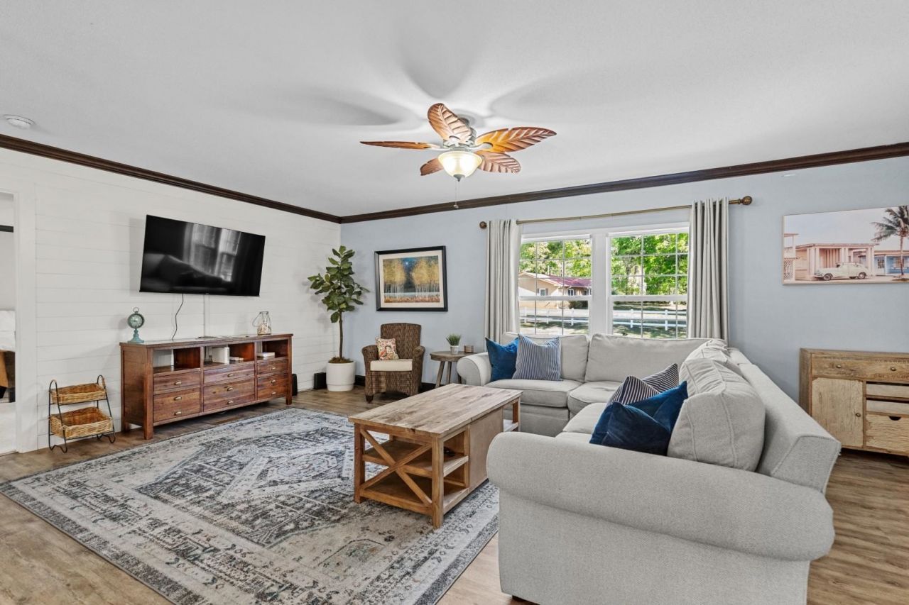 2380 John Henry Ln. Photo 6