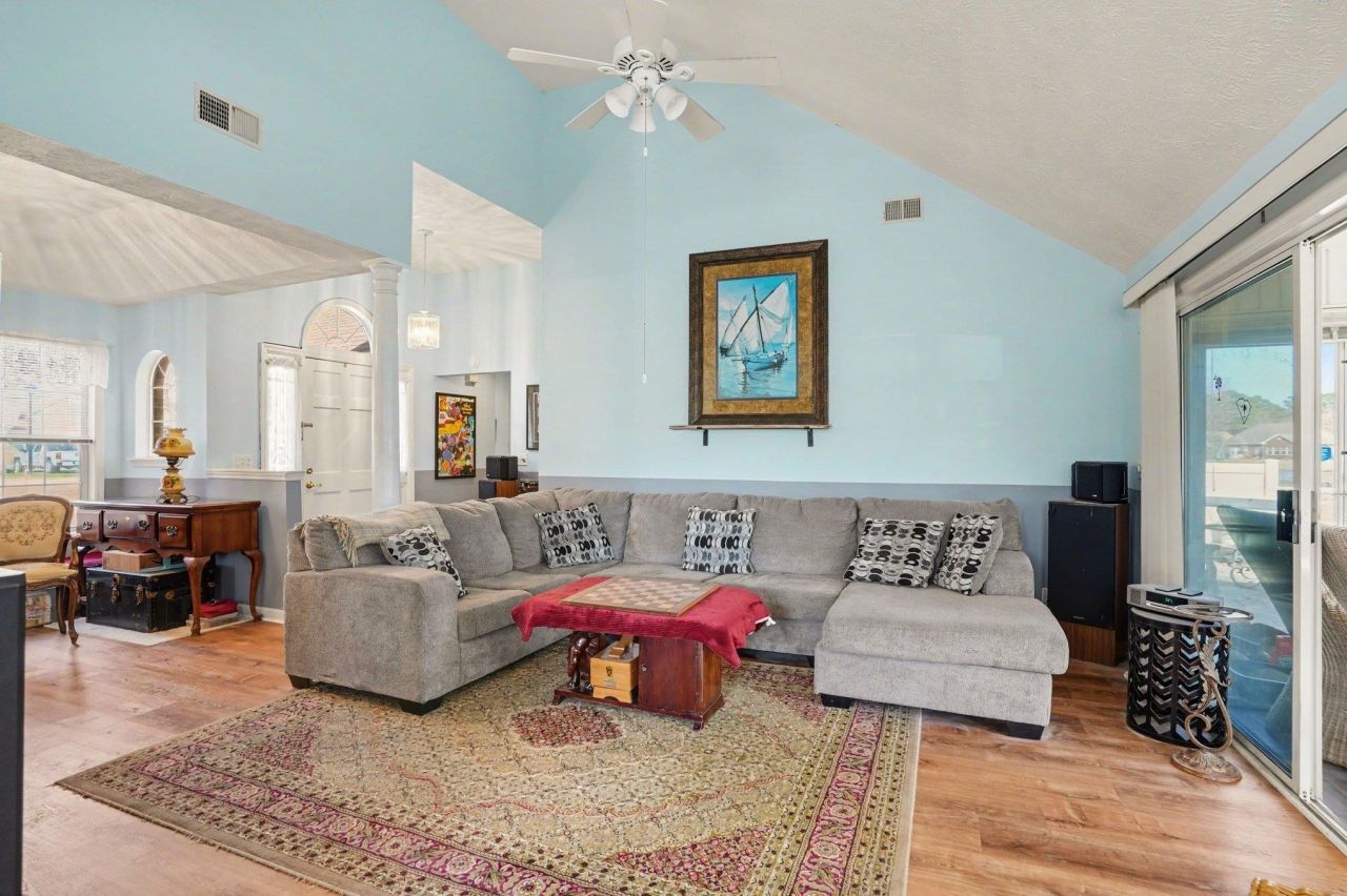 552 Bucks Trail Photo 4