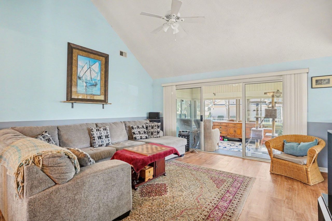 552 Bucks Trail Photo 6