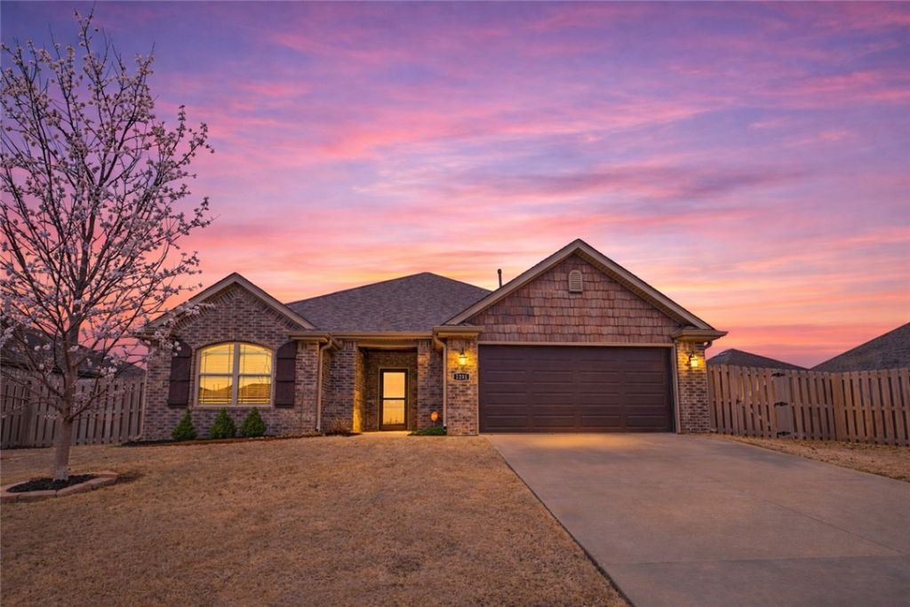 1231 Gardenia Street, Centerton, AR 72719 Main Photo