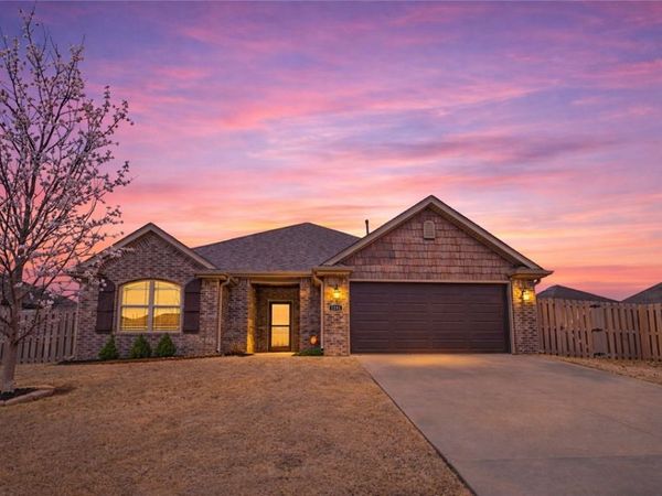 1231 Gardenia Street, Centerton, AR 72719