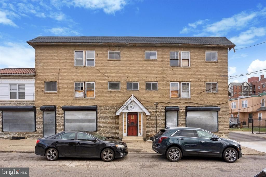 1450 W Grange Avenue, Philadelphia, PA 19141 Main Photo