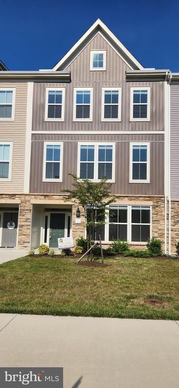 225 Aspen Road, Unit 103, Stafford, VA 22554 Main Photo