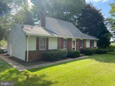 11 FRIENDLY DRIVE, QUARRYVILLE, PA 17566