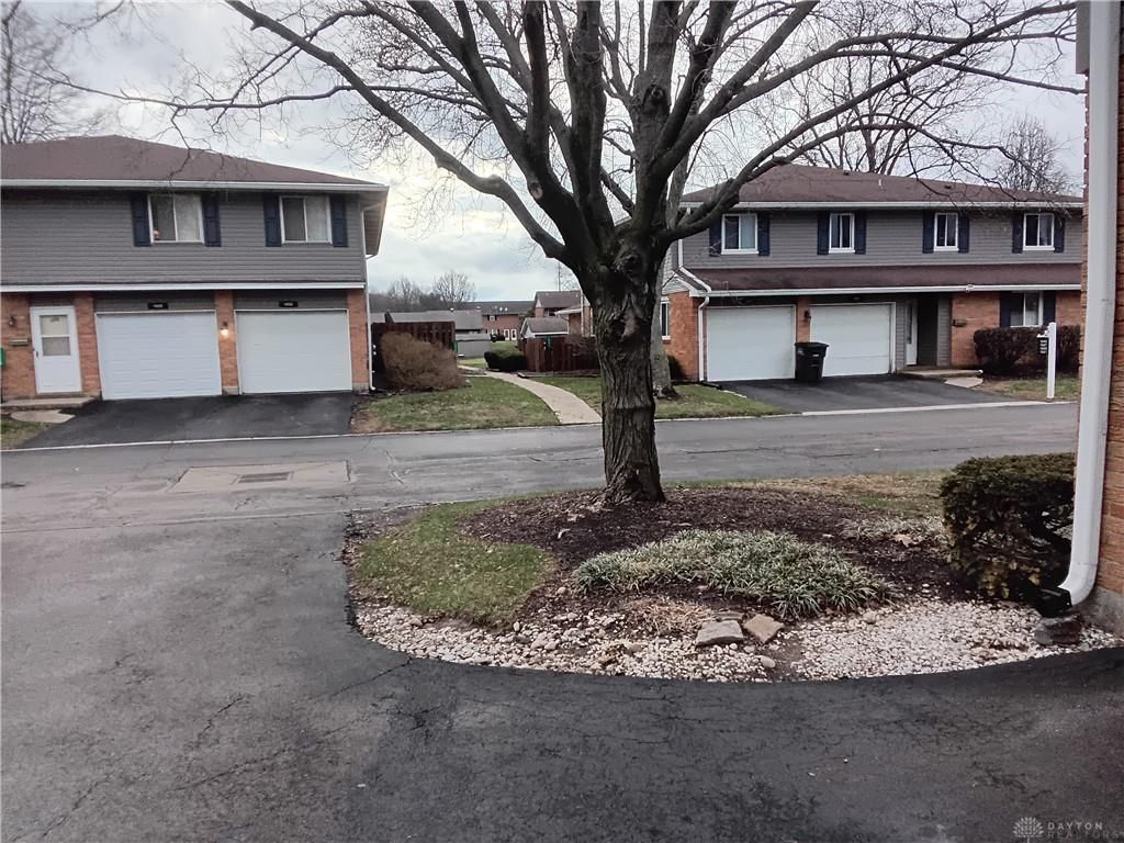 1650 Villa South Drive, West Carrollton, OH 45449 Main Photo