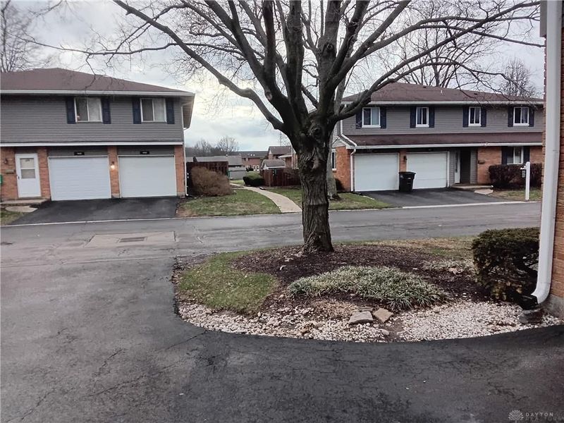 1650 Villa South Drive, West Carrollton, OH 45449 Photo 1