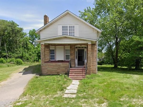 3325 Bond Ave , East St Louis, IL 62207