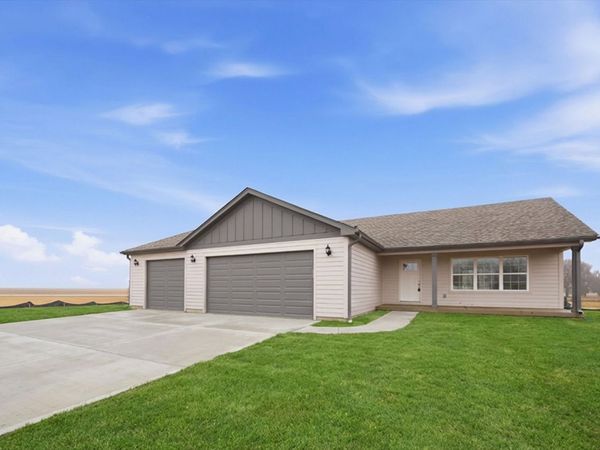 477 Emma Drive, Manteno, IL 60950