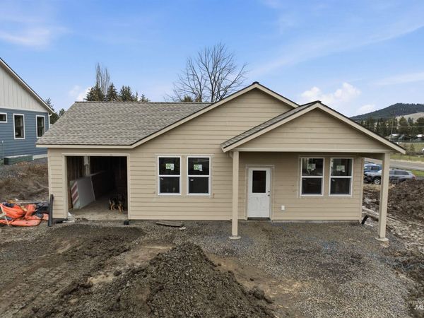 1512 Roxbury Drive, Moscow, ID 83843