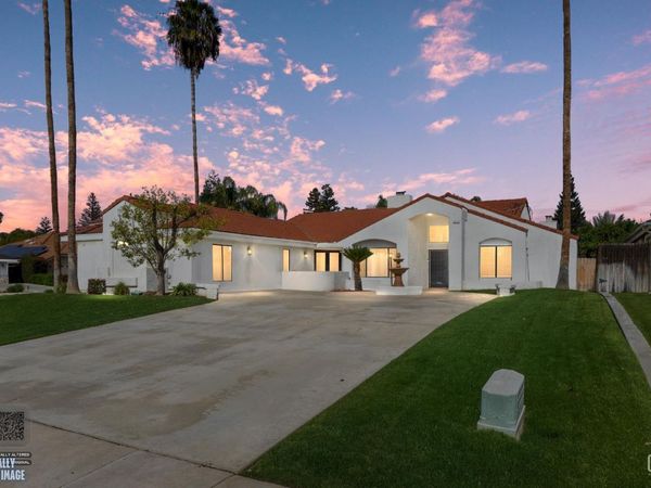 9712 White Oak Drive, Bakersfield, CA 93311