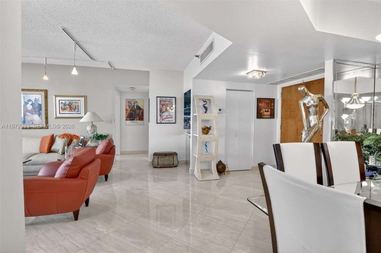 20281 E Country Club Dr, Unit 2403, Aventura, FL 33180 Photo