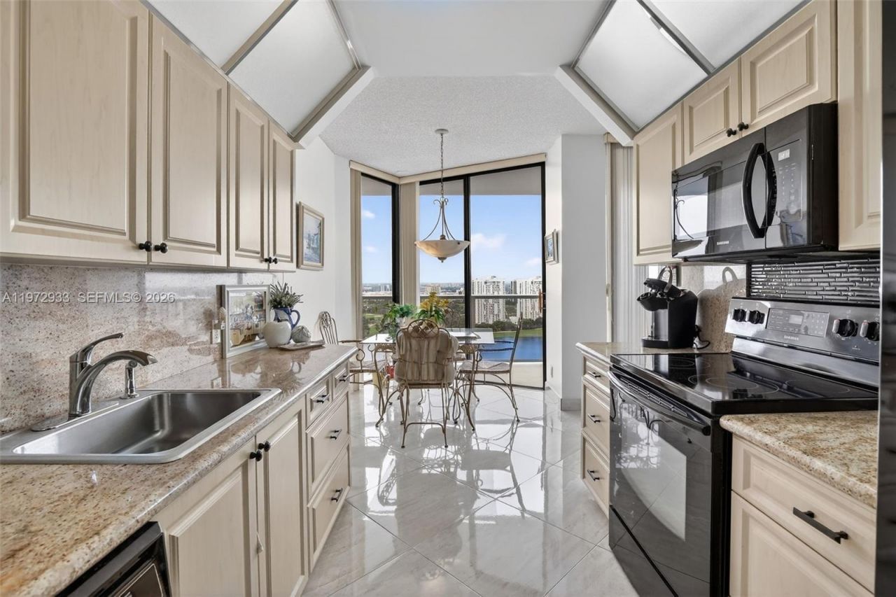 20281 E Country Club Dr, Unit 2403, Aventura, FL 33180 Photo