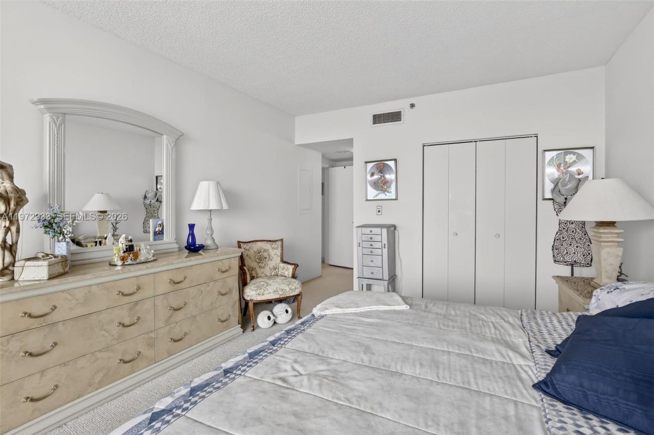 20281 E Country Club Dr, Unit 2403, Aventura, FL 33180 Photo