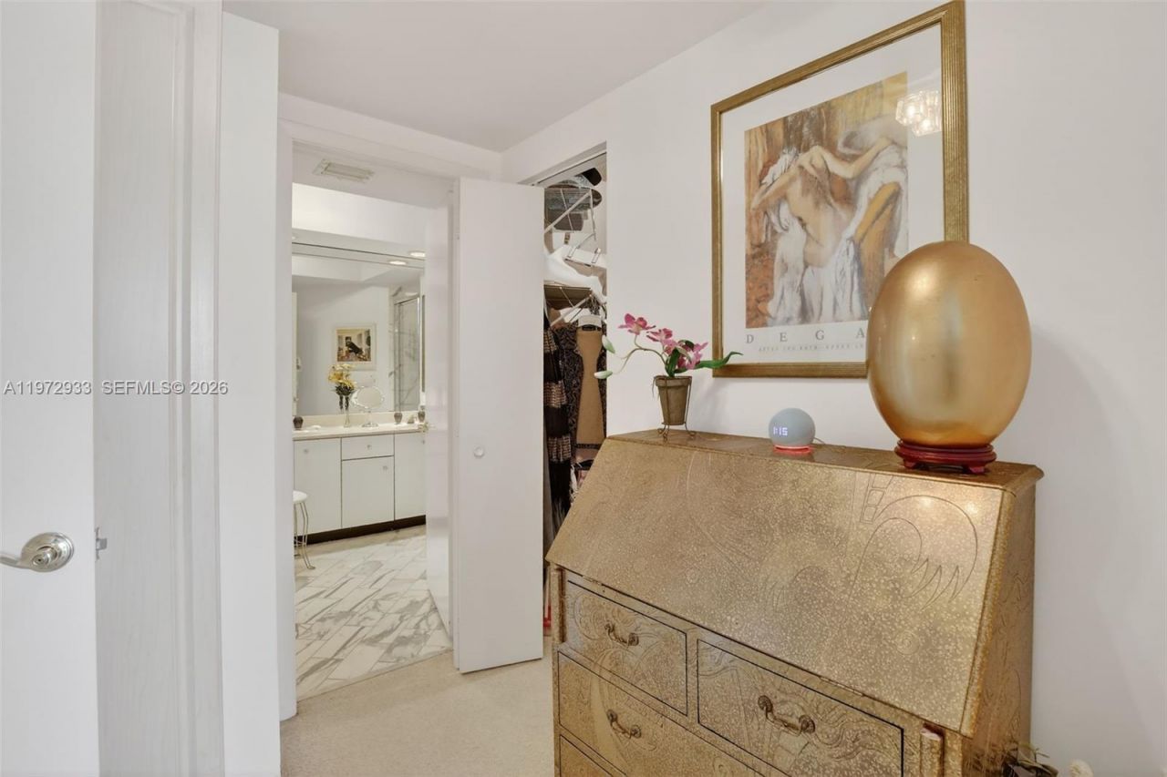 20281 E Country Club Dr, Unit 2403, Aventura, FL 33180 Photo