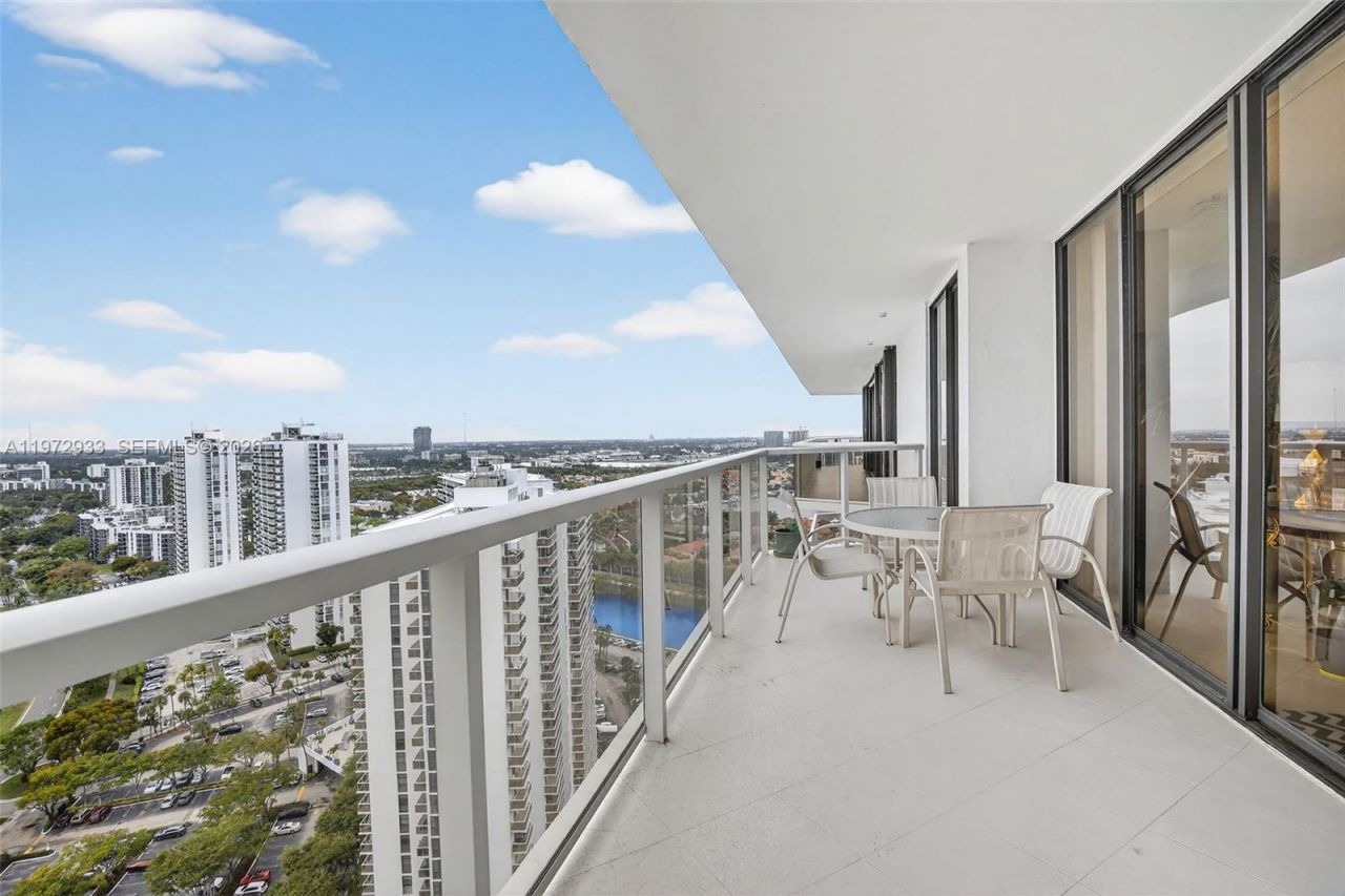 20281 E Country Club Dr, Unit 2403, Aventura, FL 33180 Photo