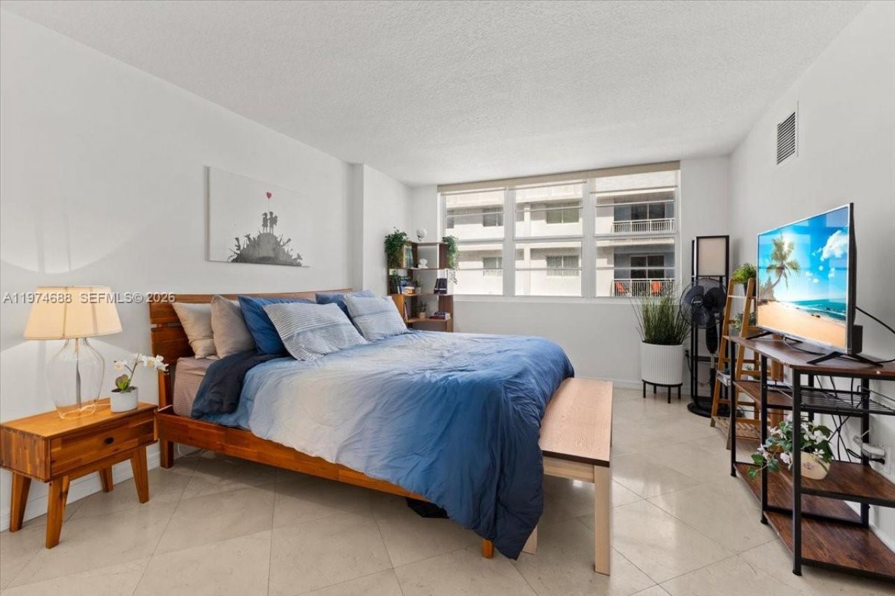 6917 Collins Ave , Unit 1512, Miami Beach, FL 33141 Photo