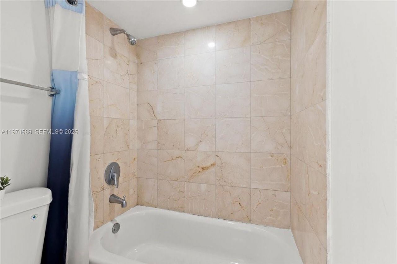 6917 Collins Ave, Unit 1512, Miami Beach, FL 33141 Photo