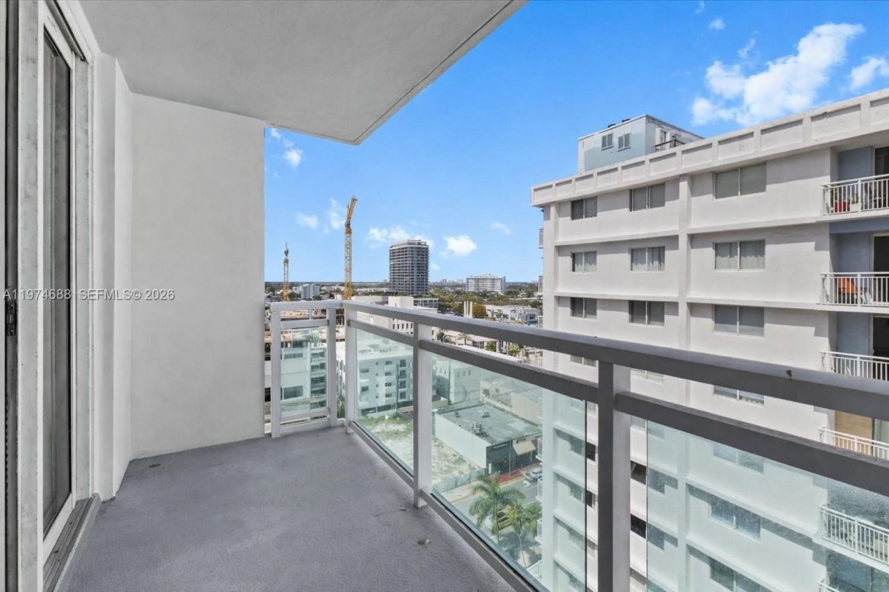 6917 Collins Ave, Unit 1512, Miami Beach, FL 33141 Photo