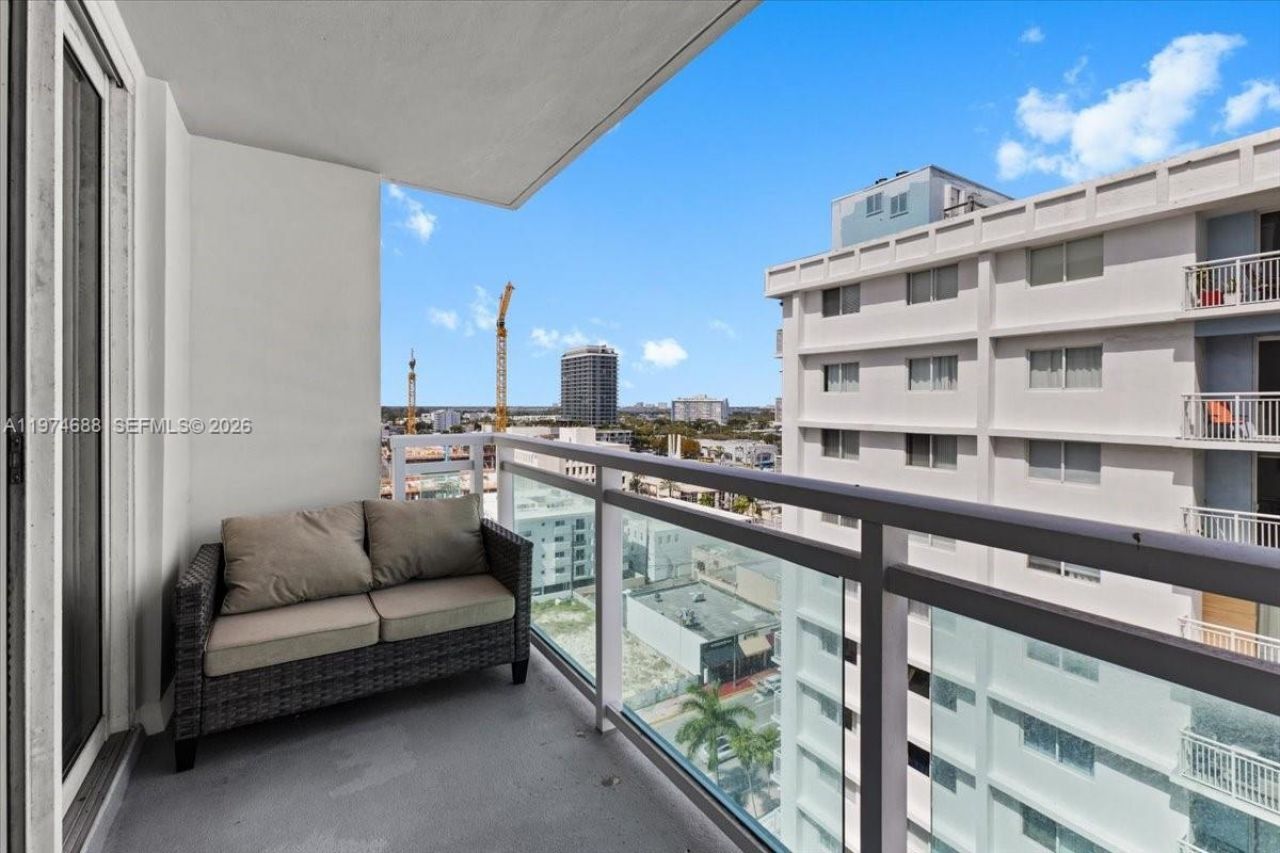 6917 Collins Ave , Unit 1512, Miami Beach, FL 33141 Photo