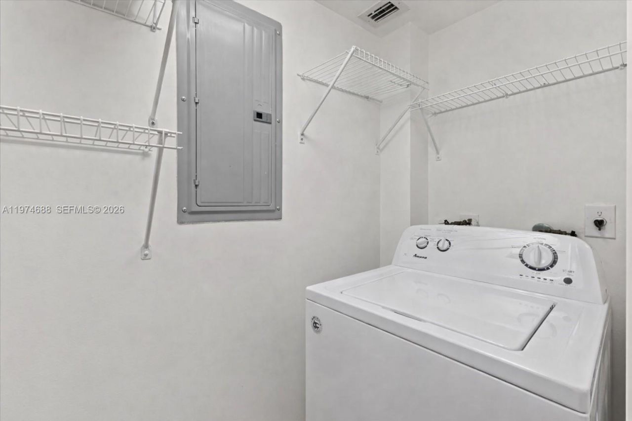 6917 Collins Ave, Unit 1512, Miami Beach, FL 33141 Photo