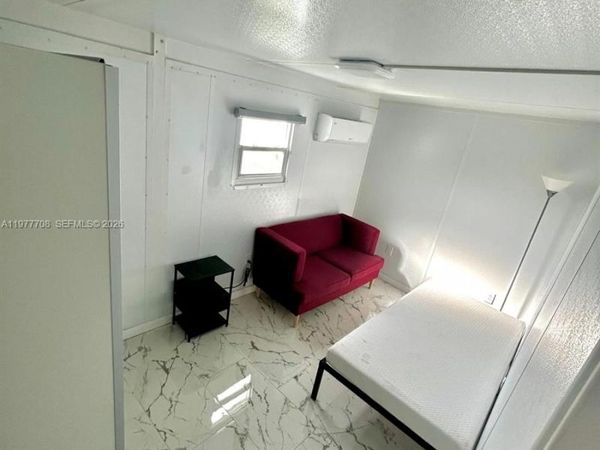 7110 Hope St, Hollywood, FL 33024