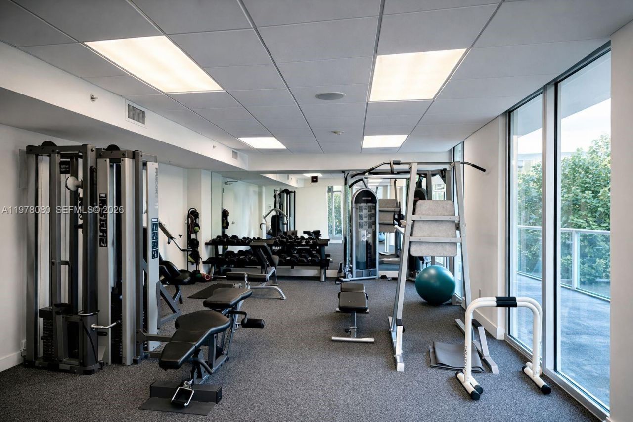 720 NE 62nd St, Unit 403, Miami, FL 33138 Photo