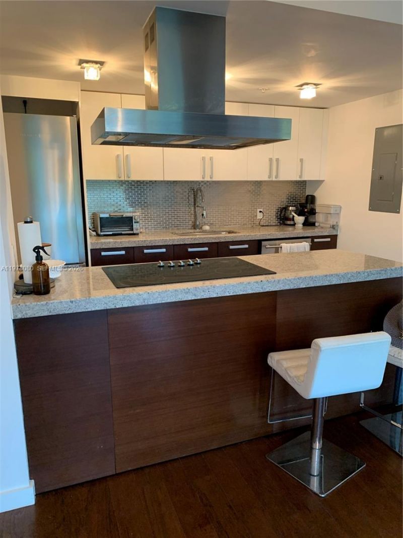 720 NE 62nd St, Unit 403, Miami, FL 33138 Photo