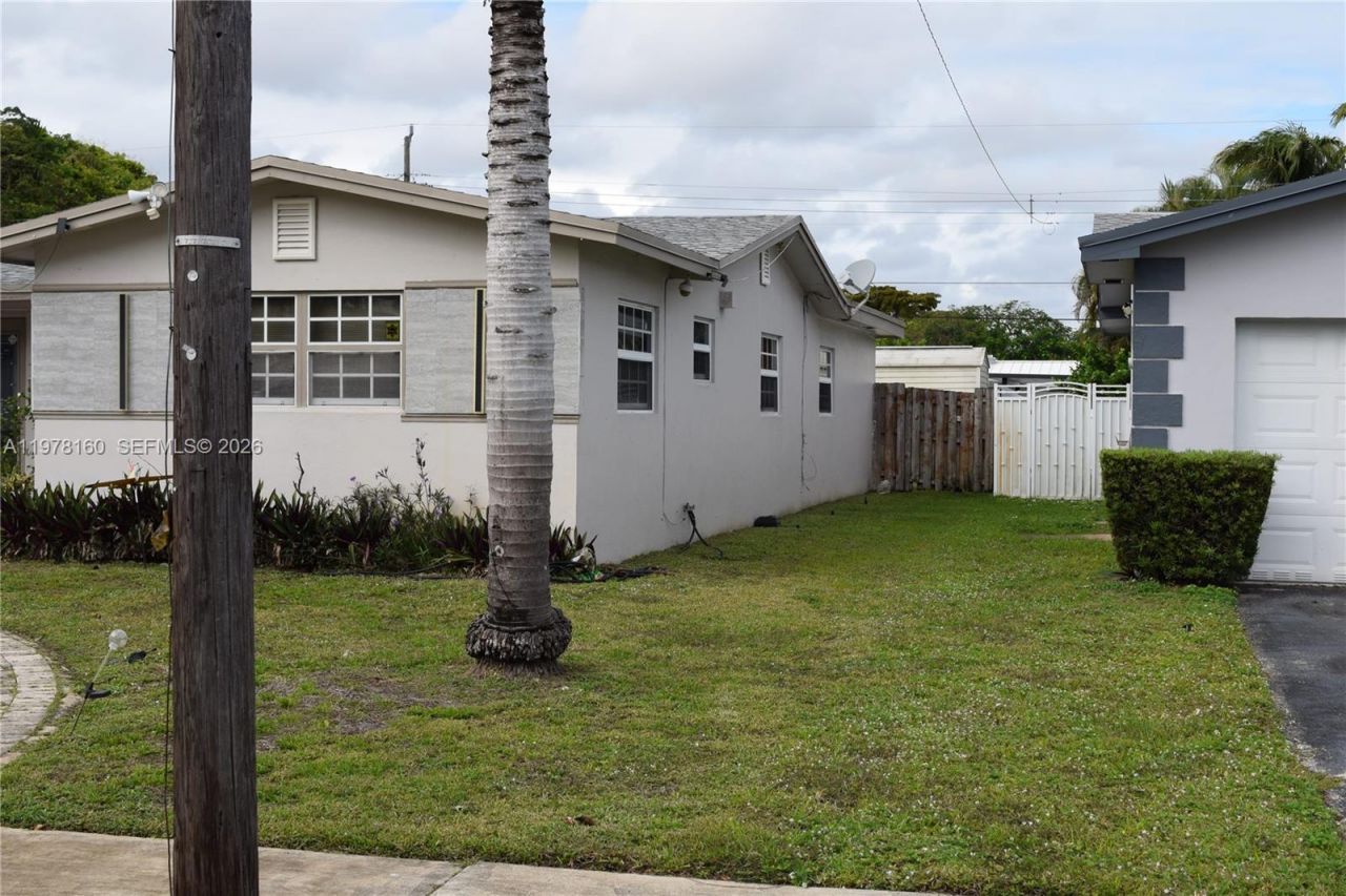 5317 Van Buren St , Hollywood, FL 33021 Photo