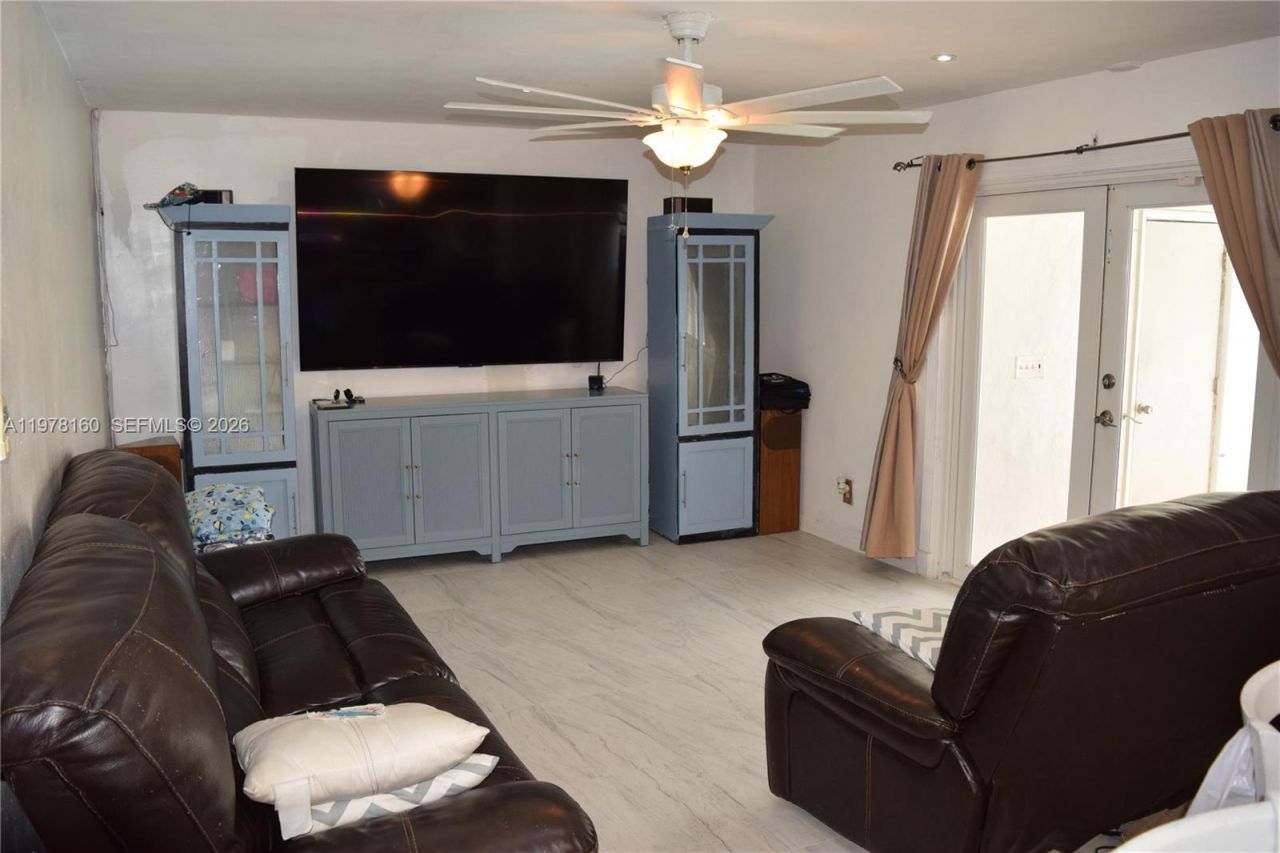 5317 Van Buren St , Hollywood, FL 33021 Photo