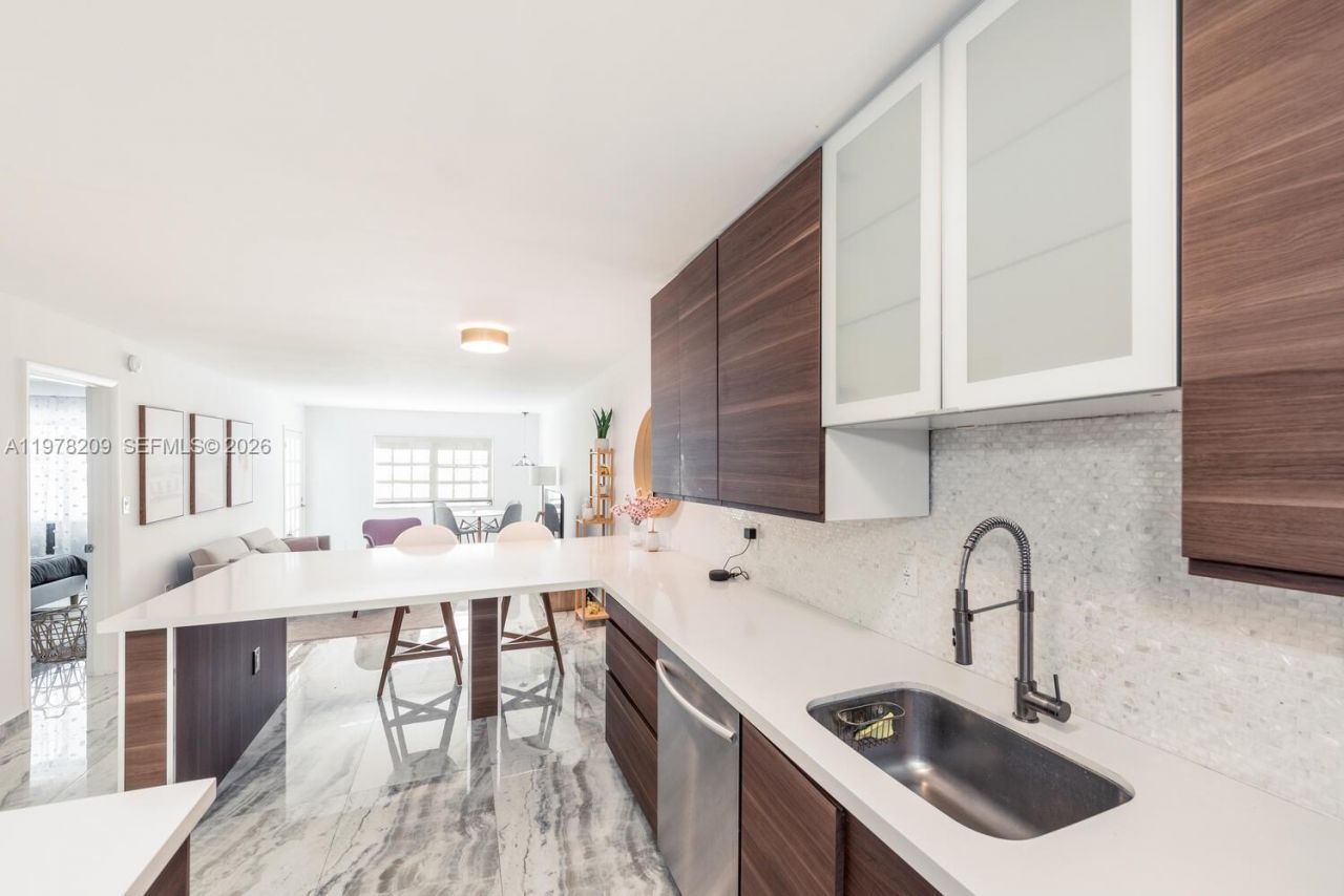 251 Galen Dr , Unit 115E, Key Biscayne, FL 33149 Photo