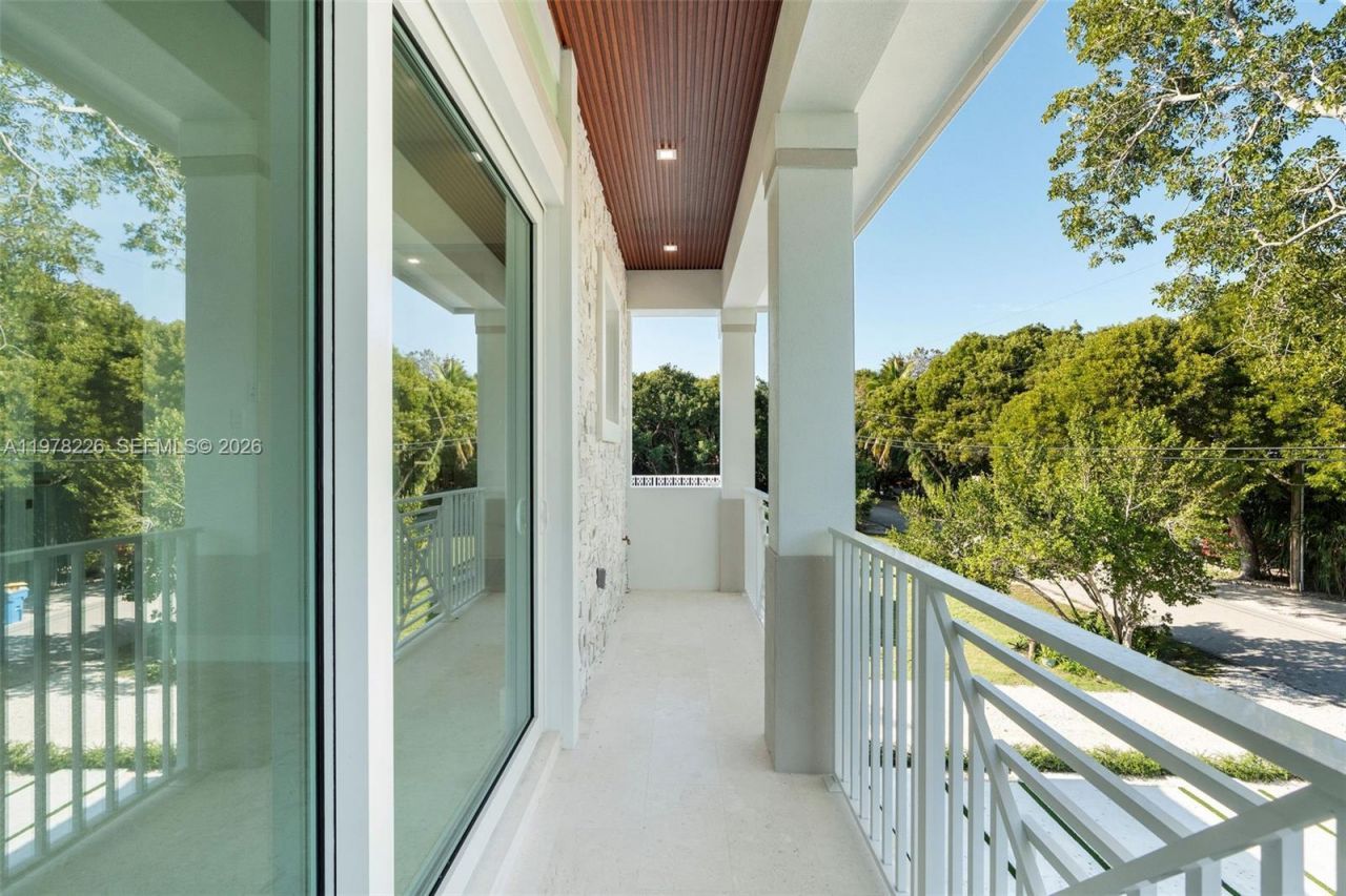 114 Royal Ln , Islamorada, FL 33036 Photo