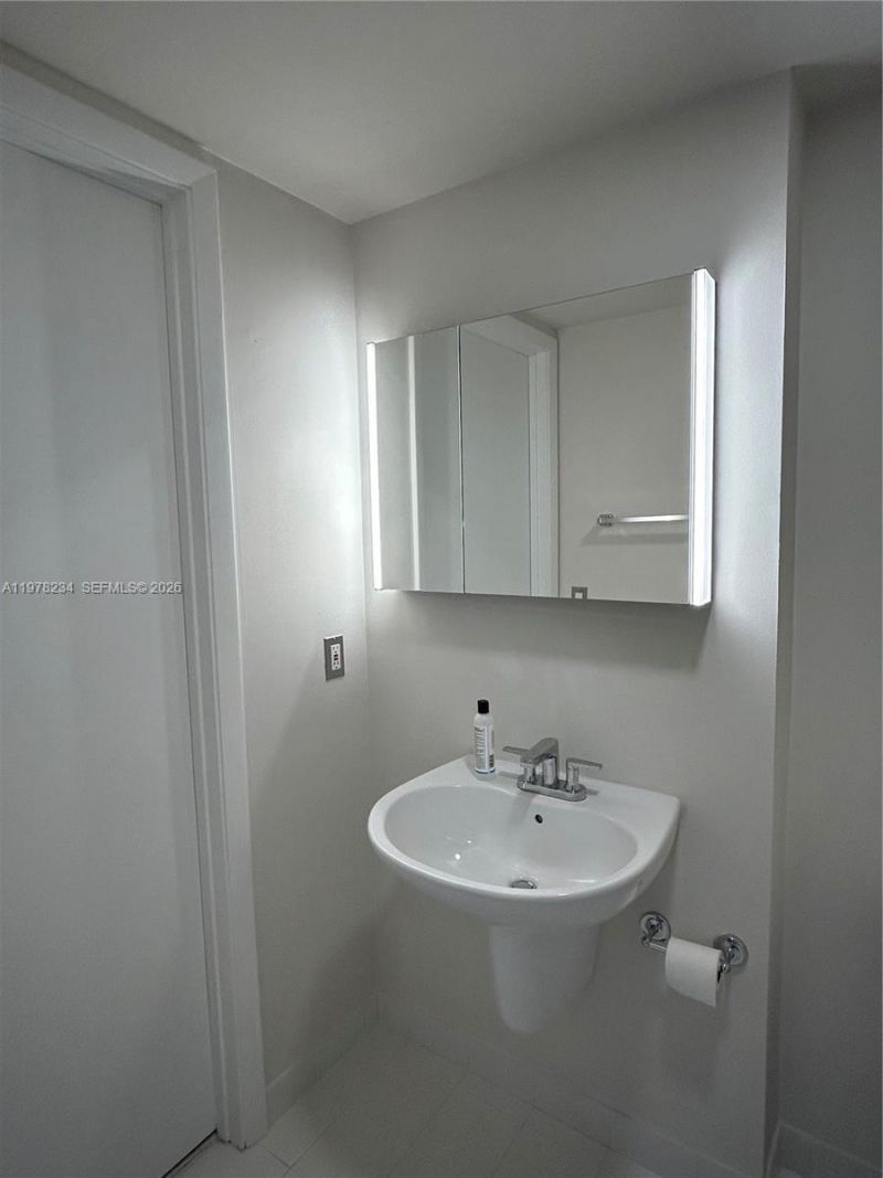 690 SW 1st Ct, Unit 2726, Miami, FL 33130 Photo