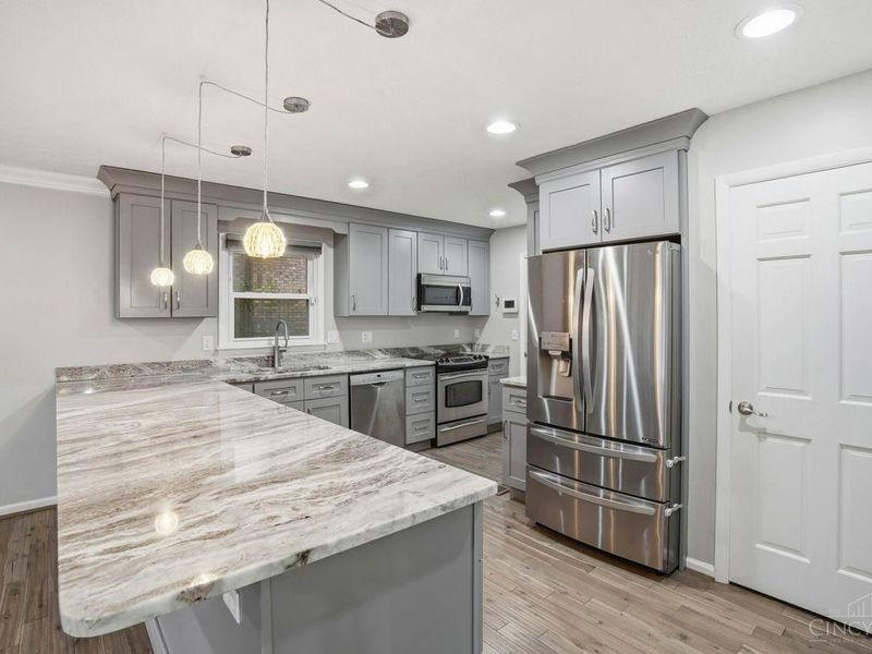 7926 Dunview Court, Anderson Twp, OH 45255 Photo 11