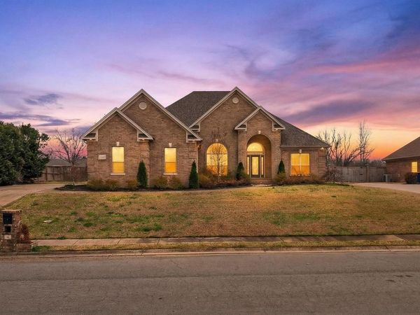 77 Cypress Creek Dr, Cabot, AR 72023