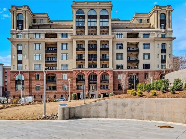 1 Park Vista Lane, Unit 320, Winston-Salem, NC 27101