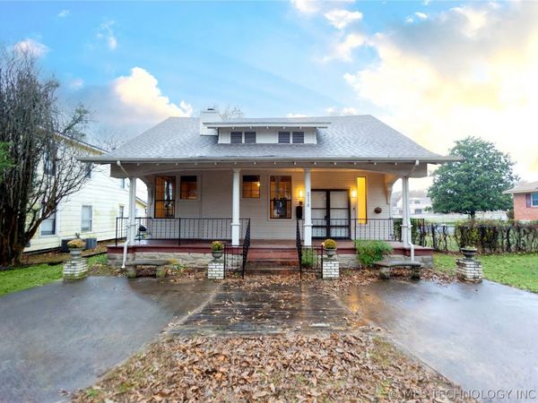 211 N State Street , Wagoner, OK 74467