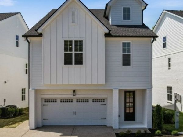 329 Old Shackle Island Rd, Hendersonville, TN 37075