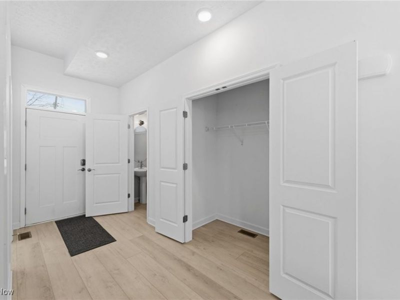 2244 E 100th Street, Cleveland, OH 44106 Photo 9