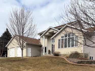 206 Kieffer Hills Drive , Saint Charles, MN 55972