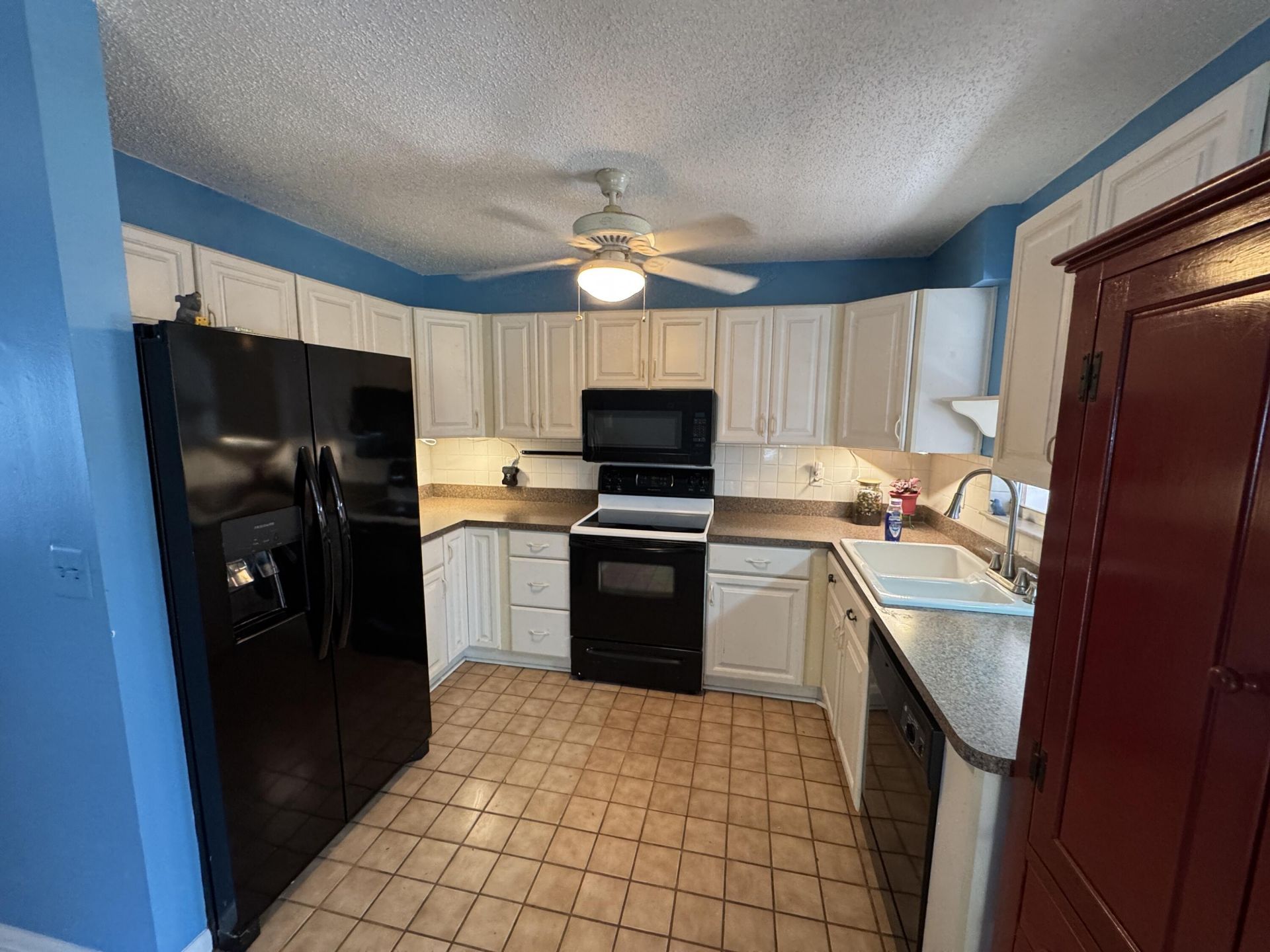 582 SE Karrigan Terrace, Port Saint Lucie, FL 34983 Photo