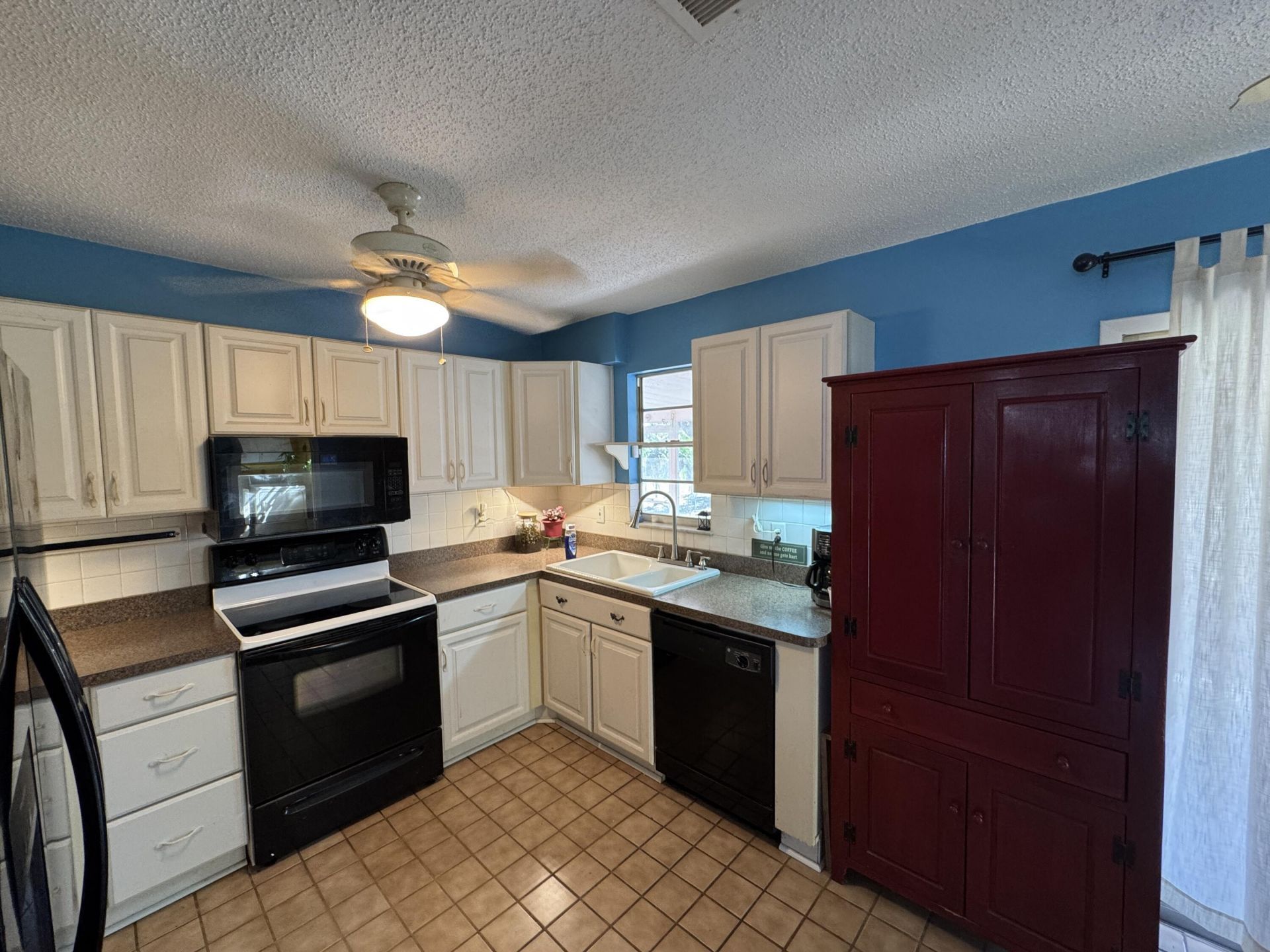 582 SE Karrigan Terrace, Port Saint Lucie, FL 34983 Photo