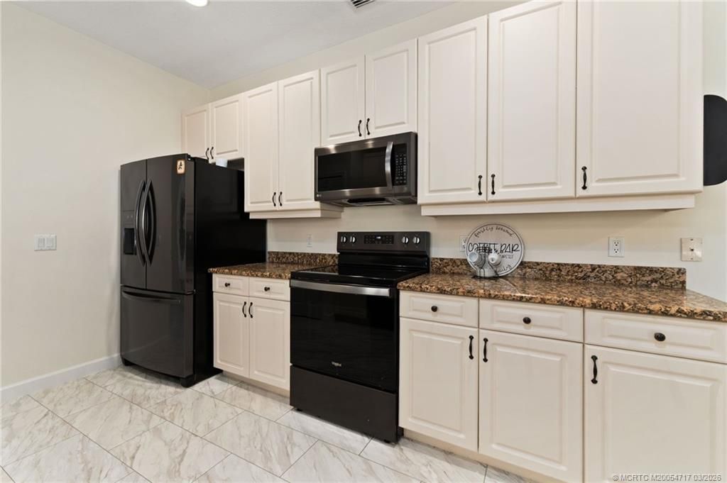 10627 SW Cam Run, Port Saint Lucie, FL 34987 Photo